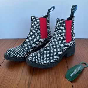 John Fluevog Slacker Nap Crepe soled Chelsea boot